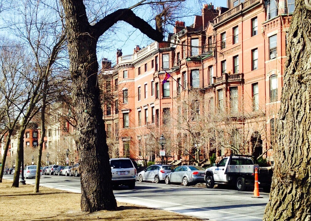 249 Commonwealth Ave, Unit 3 in Boston, MA - Foto de edificio