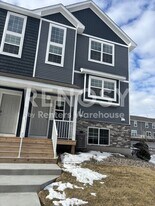 12572 Guadalcanal Cir NE in Blaine, MN - Building Photo