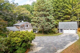 418 Plymouth Rd in Harwinton, CT - Building Photo