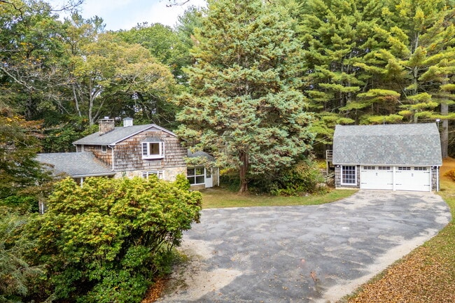 property at 418 Plymouth Rd
