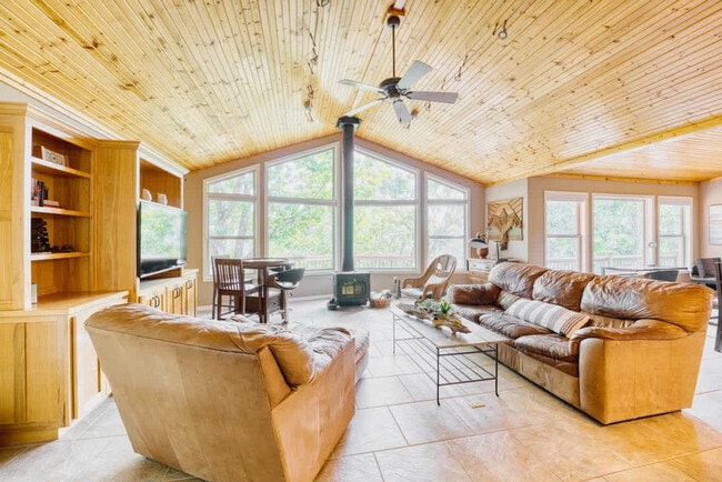 property at 10902 Hegwood Rd