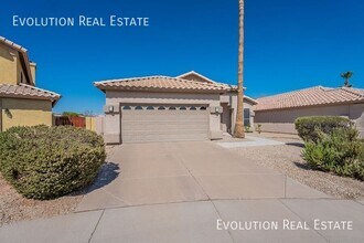 14405 S 46th St. in Phoenix, AZ - Building Photo - Building Photo