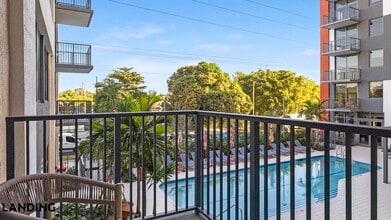 3830 NW 11th St, Unit 1-206 in Miami, FL - Building Photo - Building Photo