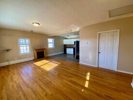 6260 Renan Rd in Hurt, VA - Building Photo