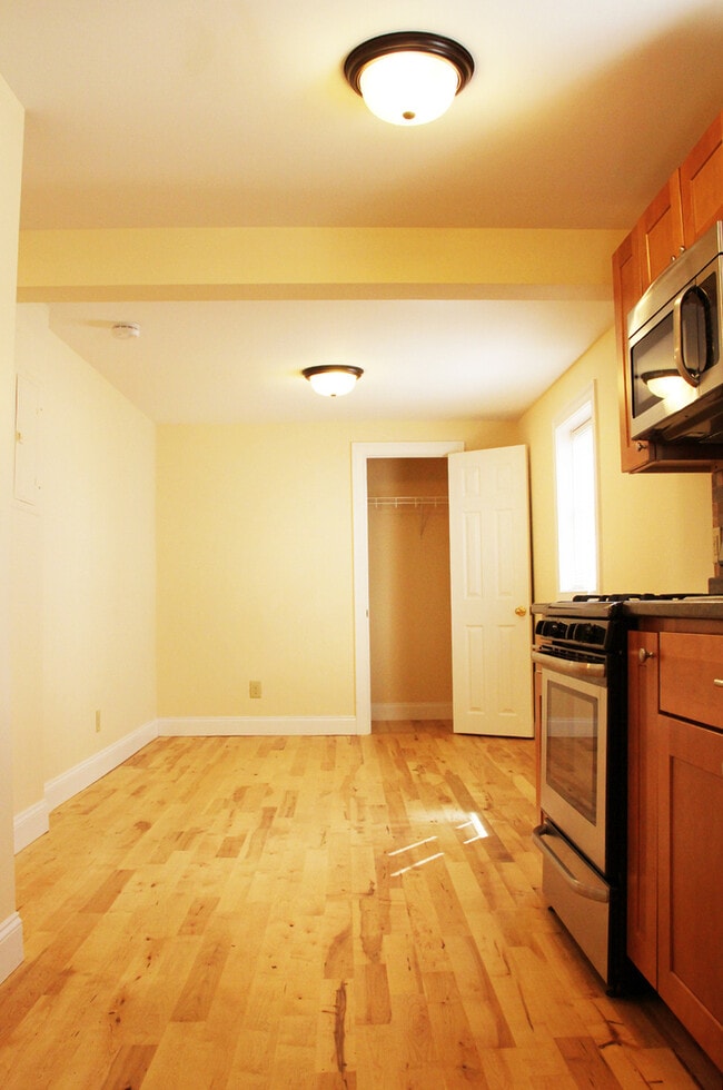 152 North St, Unit APT C