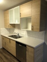 11010 82 St NW, Unit White Ridge in Edmonton, AB - Building Photo - Building Photo