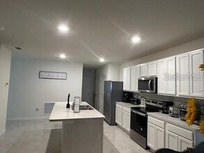 20082 Royal Tern Ct in Leesburg, FL - Building Photo - Building Photo