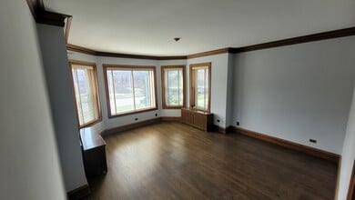 5228 W Hutchinson St in Chicago, IL - Building Photo - Building Photo
