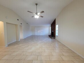 7857 Pinehurst Dr in Spring Hill, FL - Building Photo - Building Photo