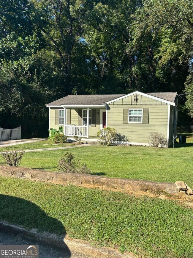property at 150 Magnolia St