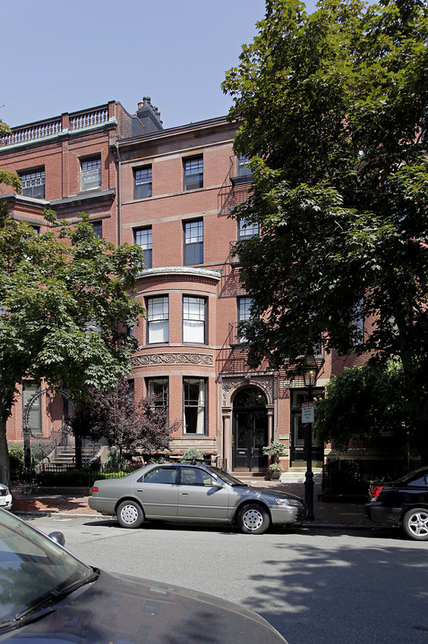 RES Condos in Boston, MA - Foto de edificio