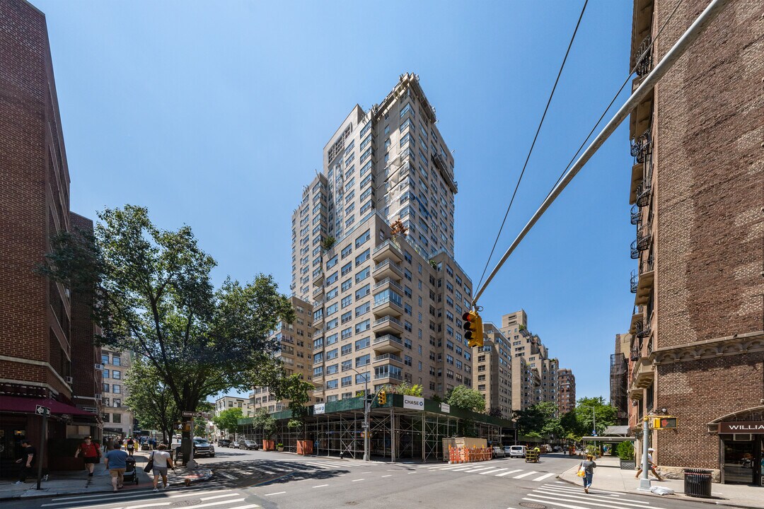 Brevoort East in New York, NY - Building Photo