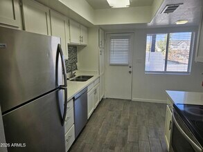 3810 E Earll Dr in Phoenix, AZ - Building Photo - Building Photo
