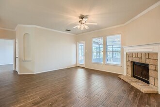 25003 Whistling Acres in San Antonio, TX - Building Photo - Building Photo