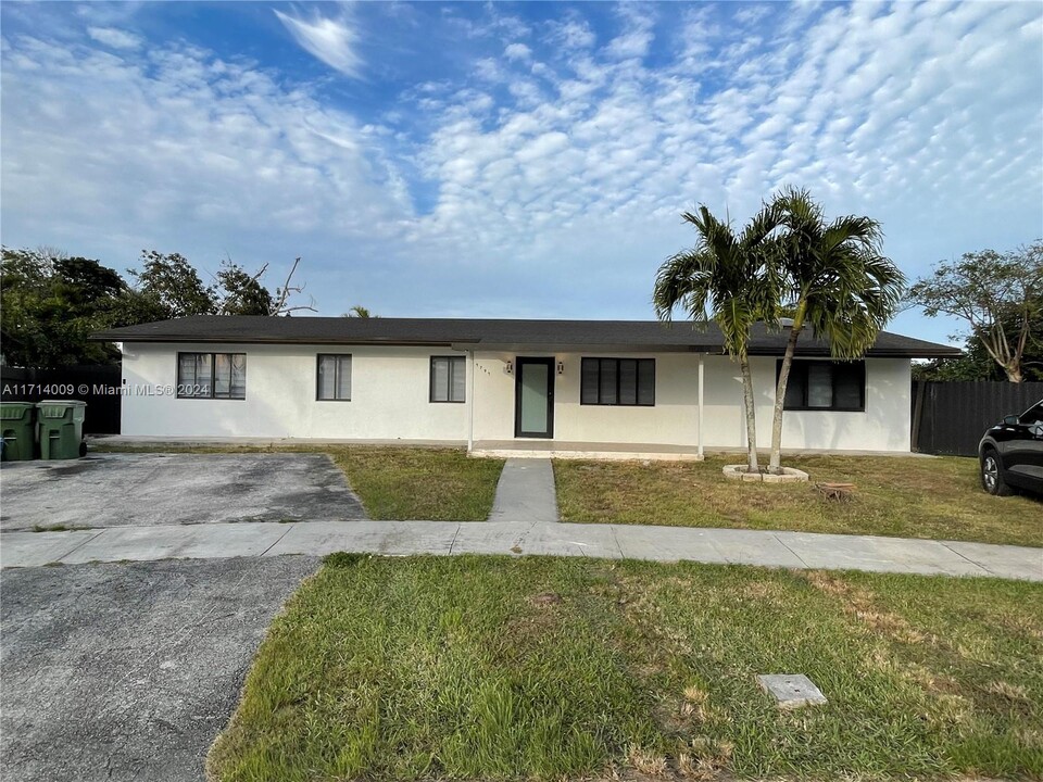 1791 SW 3rd St in Homestead, FL - Building Photo