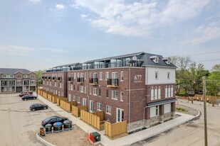 Brantwood Village in Brantford, ON - Building Photo