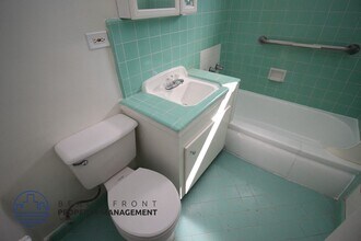 2251 Barbour Court in San Pedro, CA - Foto de edificio - Building Photo