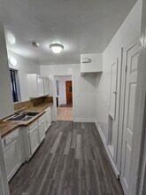 713 1/2 West 57th Street in Los Angeles, CA - Foto de edificio - Building Photo