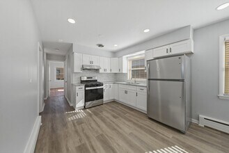 2705 N Sayre Ave in Chicago, IL - Building Photo - Building Photo