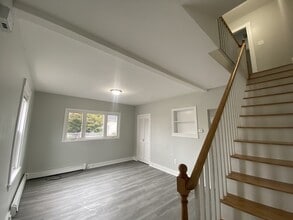 2 Swetts Ct in Watertown, MA - Building Photo - Building Photo