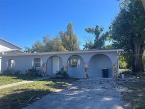 525 E Helen Ave in Punta Gorda, FL - Building Photo - Building Photo
