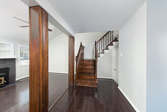 13349 Shea Pl in Herndon, VA - Building Photo - Building Photo