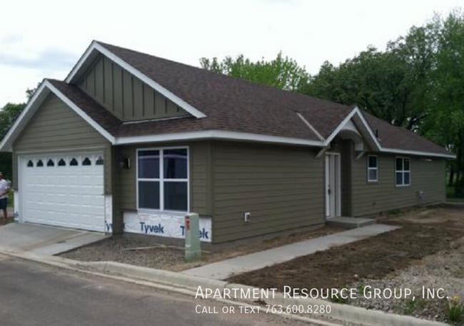 830 Greta Ln in Vadnais Heights, MN - Building Photo - Building Photo