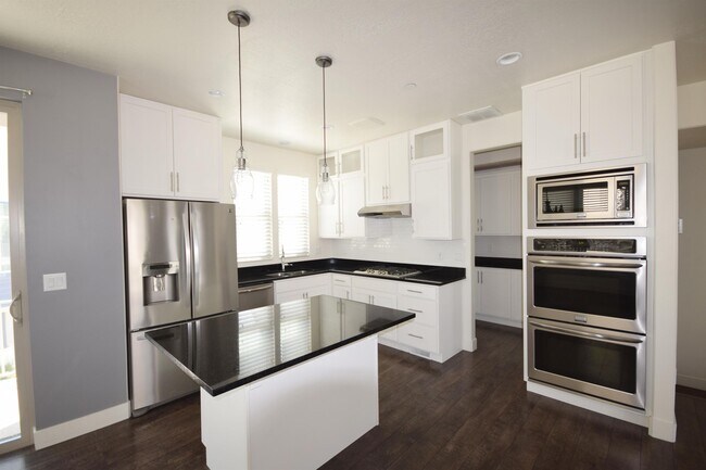 4517 Daybreak Rim Way