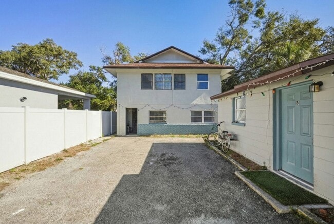 property at 1105 S Prospect Ave