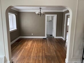 1624 Sherman St SE, Unit Lower in East Grand Rapids, MI - Building Photo - Building Photo