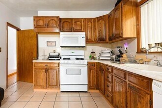 469 Windsor St in Cambridge, MA - Building Photo - Building Photo