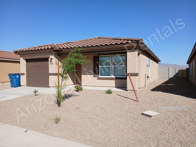 2443 Tapatio Dr in Bullhead City, AZ - Building Photo - Building Photo