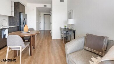 632 Howard Rd SE in Washington, DC - Foto de edificio - Building Photo