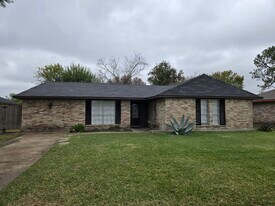 12315 Barbizon Dr in Houston, TX - Building Photo