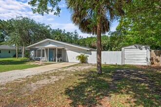 1335 S Flagler Ave in Flagler Beach, FL - Building Photo - Building Photo