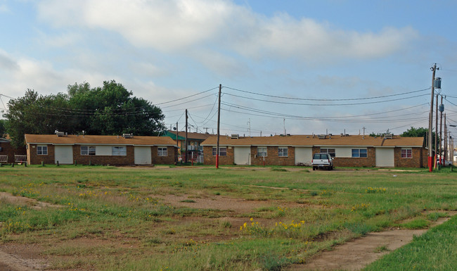 Spanish Oaks in Lubbock, TX - Foto de edificio - Building Photo