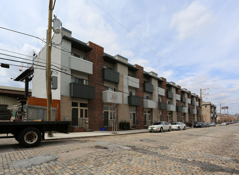 412 Luxe in Philadelphia, PA - Building Photo