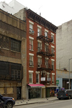 32 Thompson St in New York, NY - Building Photo - Building Photo