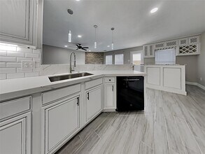 6610 Stonefort Ct in Katy, TX - Foto de edificio - Building Photo