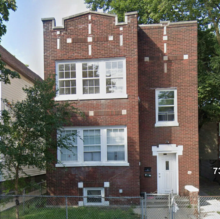 7302 S Kenwood Ave in Chicago, IL - Building Photo