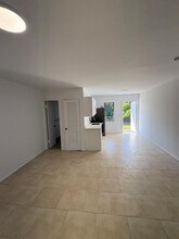 627 NE 6th Ave in Boynton Beach, FL - Building Photo - Building Photo