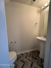 60 Rainbow Dr in Jacksonville, NC - Building Photo - Building Photo