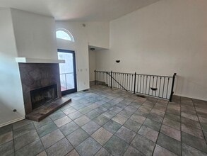 1649 Sargent Pl in Los Angeles, CA - Building Photo - Building Photo