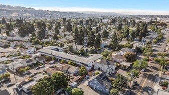 Buena Vista Gardens in San Leandro, CA - Building Photo