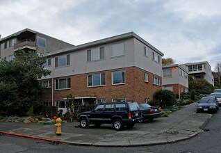 100 E Boston St in Seattle, WA - Building Photo - Building Photo