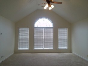 7204 Sugarloaf Dr in Nashville, TN - Foto de edificio - Building Photo