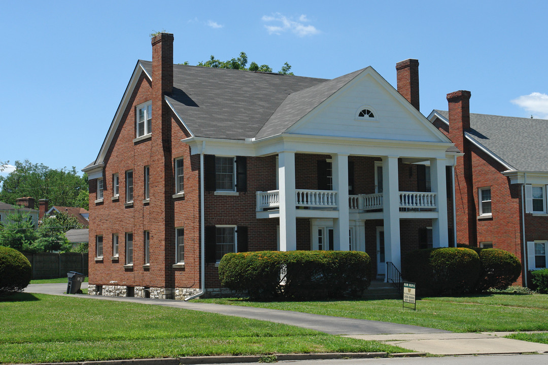 150 Cochran Rd in Lexington, KY - Foto de edificio