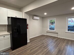 566 E High St in Pottstown, PA - Building Photo - Building Photo