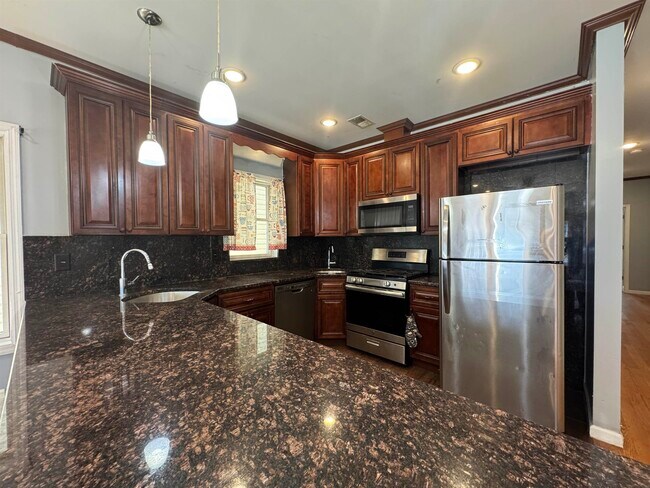 58 Bostwick Ave in Jersey City, NJ - Building Photo - Building Photo
