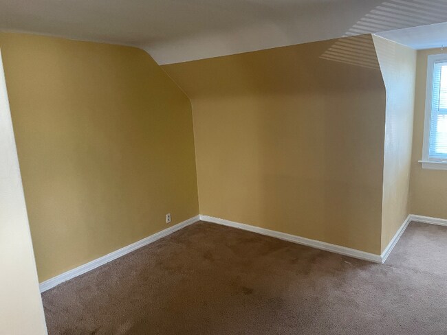 220 Jackson Ave-Unit -220 in Mineola, NY - Building Photo - Building Photo